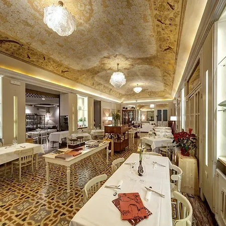 Vittoria Hotel