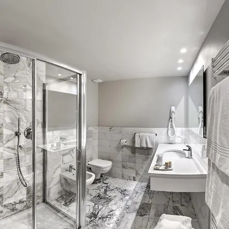 Hotel Vittoria 4*