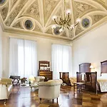 Hotel Vittoria 4*