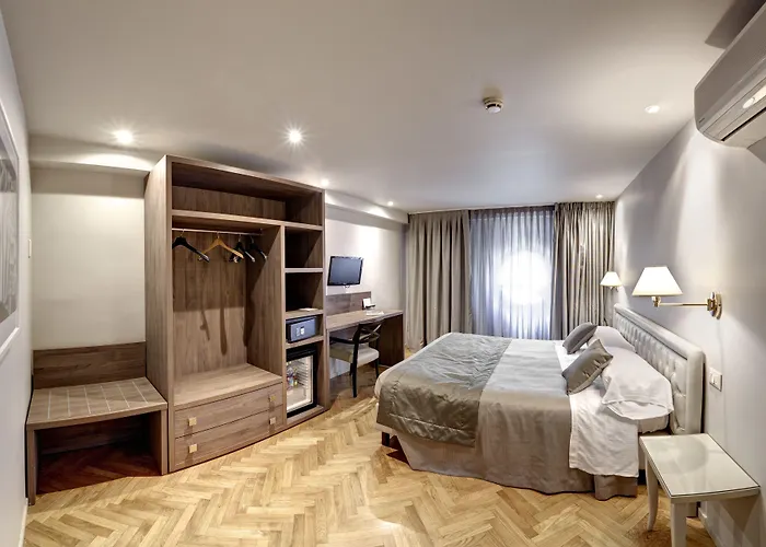 Otel Vittoria 4*